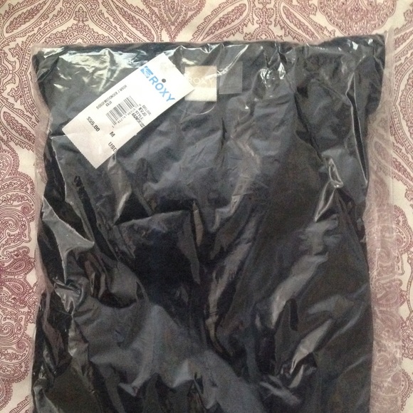 NWT Roxy Side Of Motion Long Sleeve Lace Dress - Picture 7 of 7